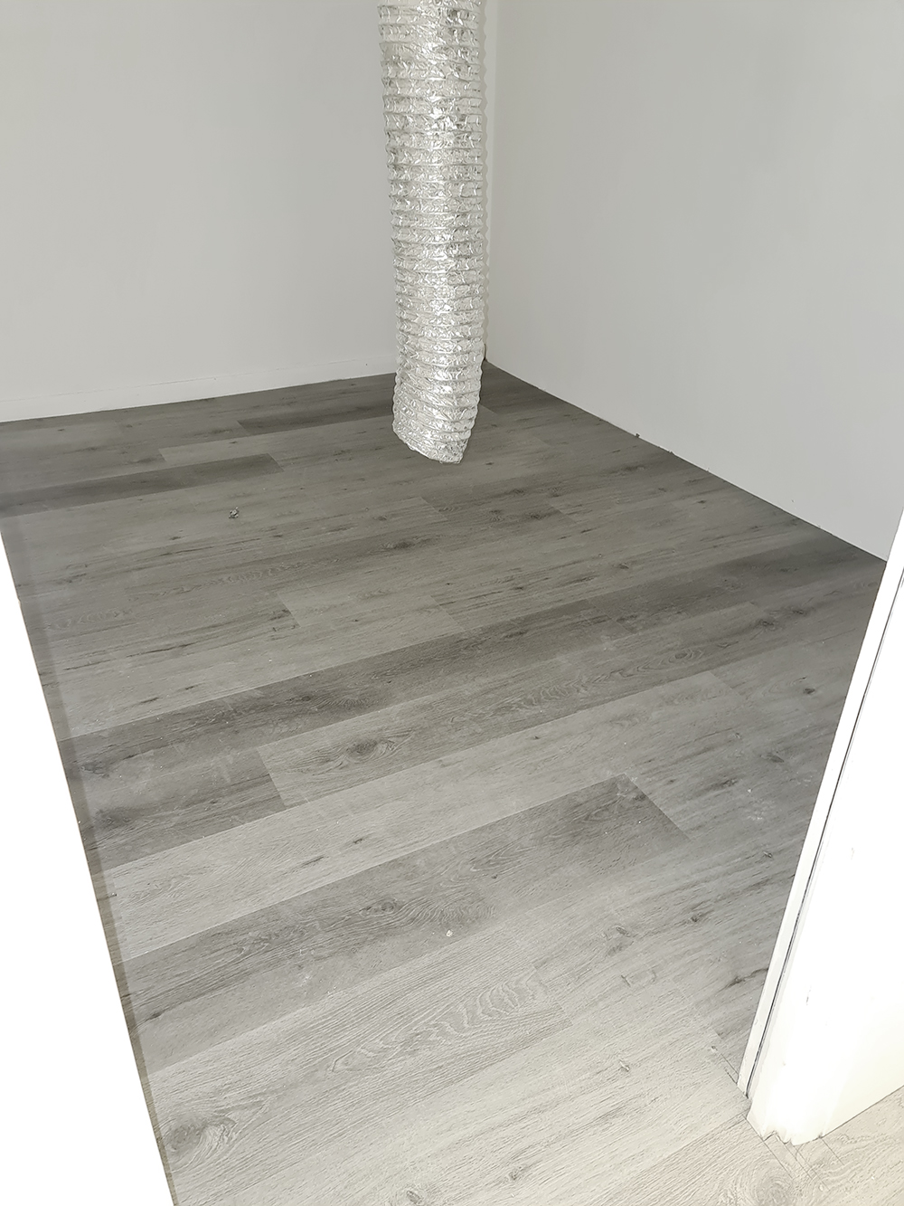 French Grey Impervia® Flooring 4