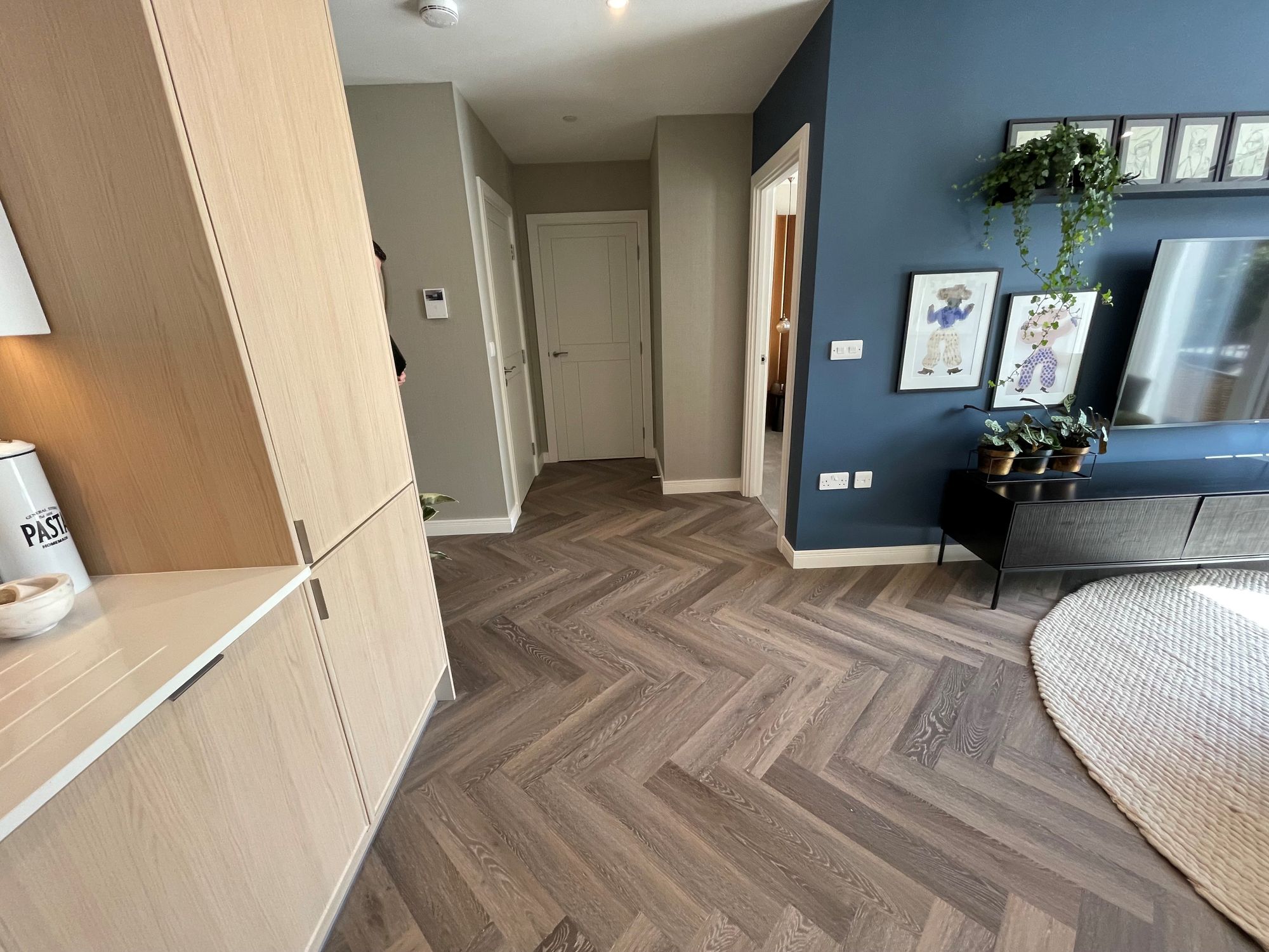 Impervia® Herringbone Cobble Grey Oak 11