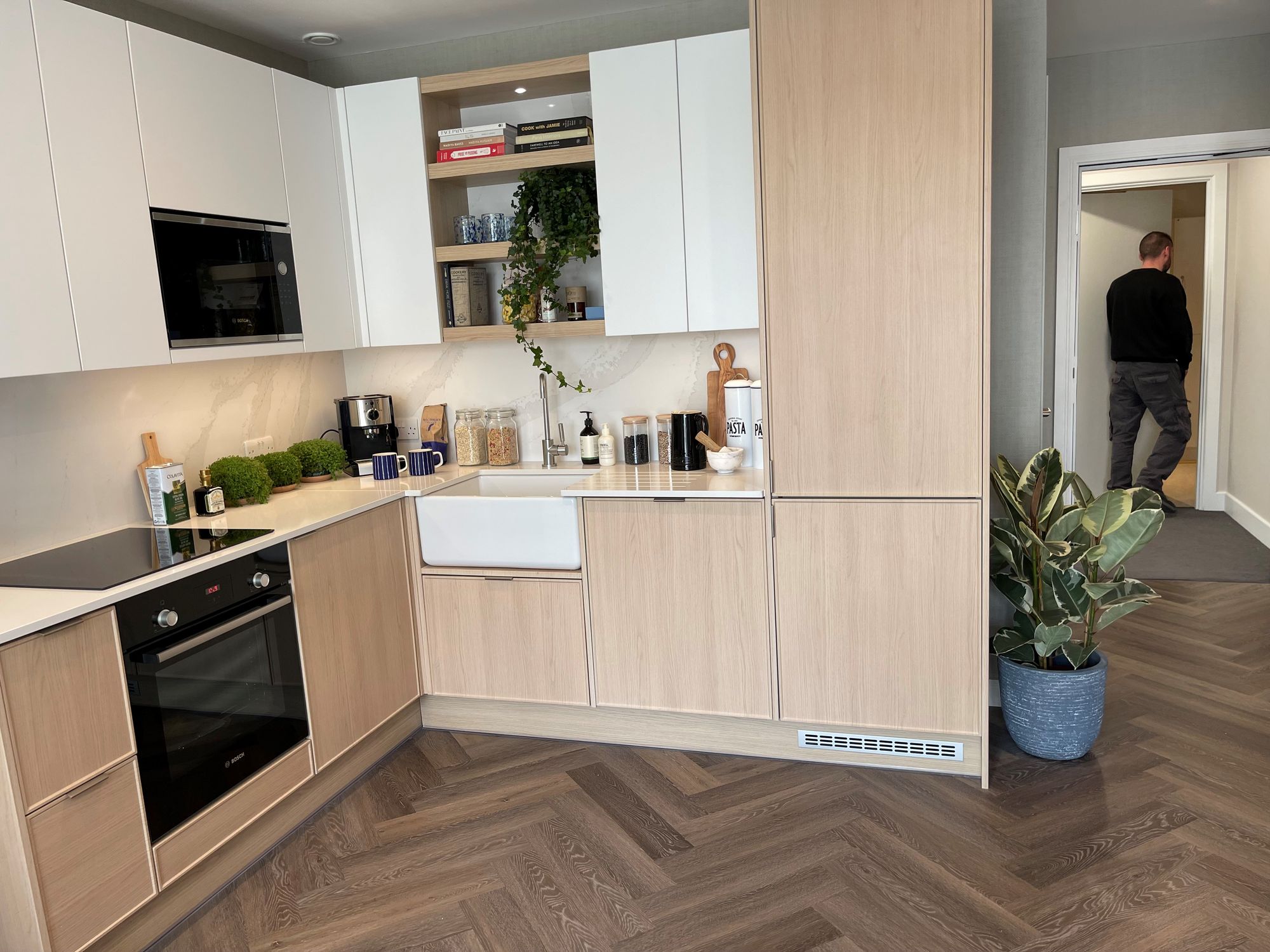 Impervia® Herringbone Cobble Grey Oak 8