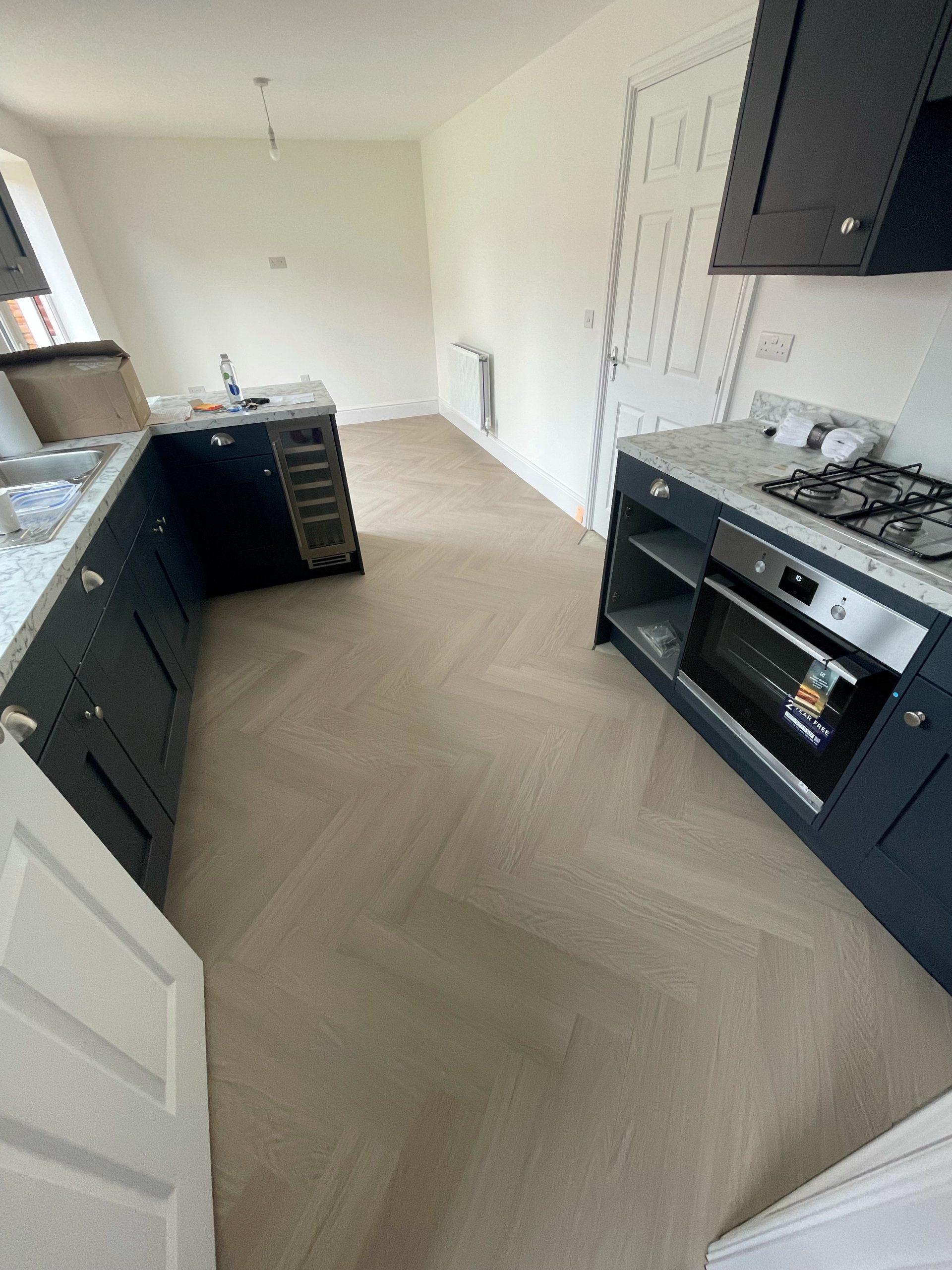 Impervia® Herringbone Parquet Alabaster White Oak 13