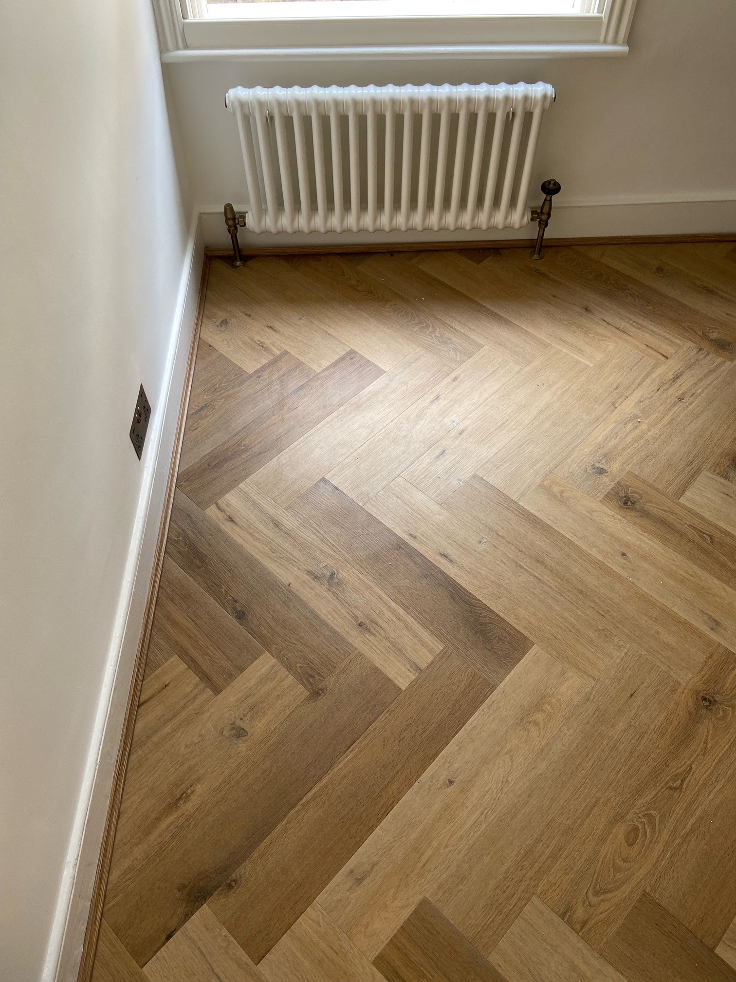 Impervia® Herringbone Parquet Natural Oak 3